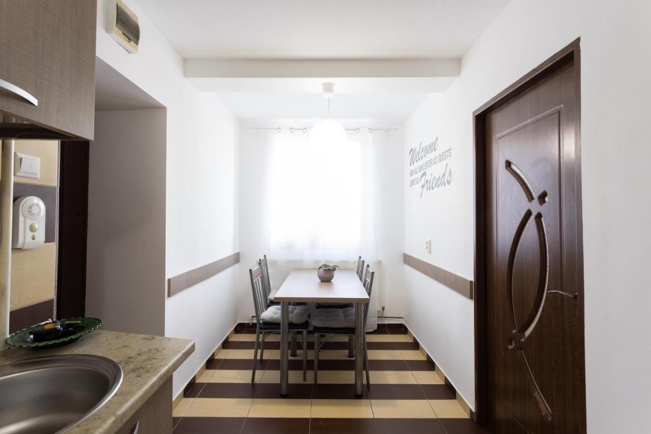 Central Apartment Тыргу-Муреш Экстерьер фото
